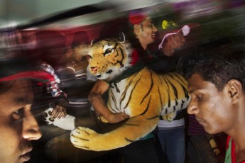 Flash Street Photography during Asia Cricket Cup India Bangladesh Final